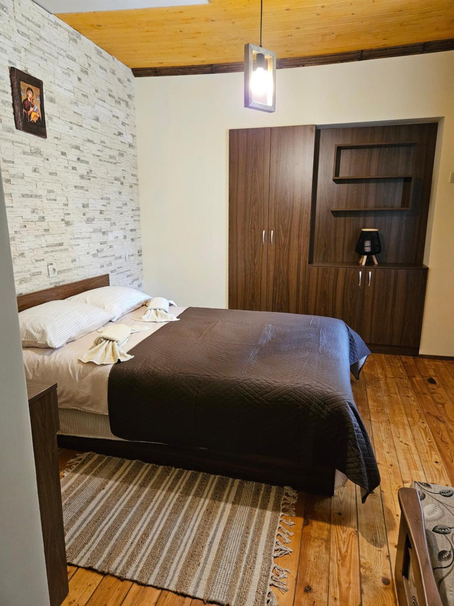 Cozy Rooms In Vratsa By Georgievi エクステリア 写真