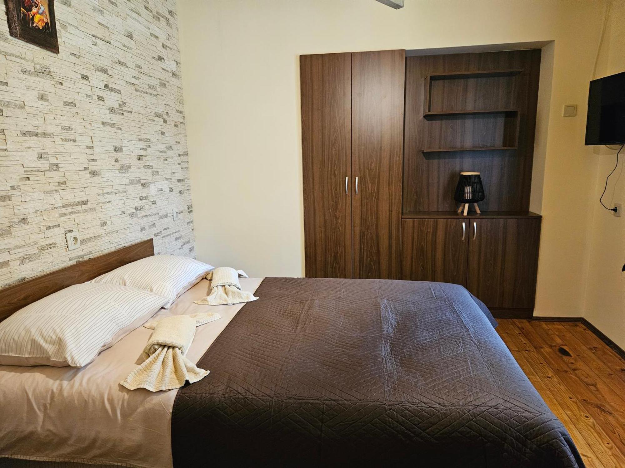 Cozy Rooms In Vratsa By Georgievi エクステリア 写真