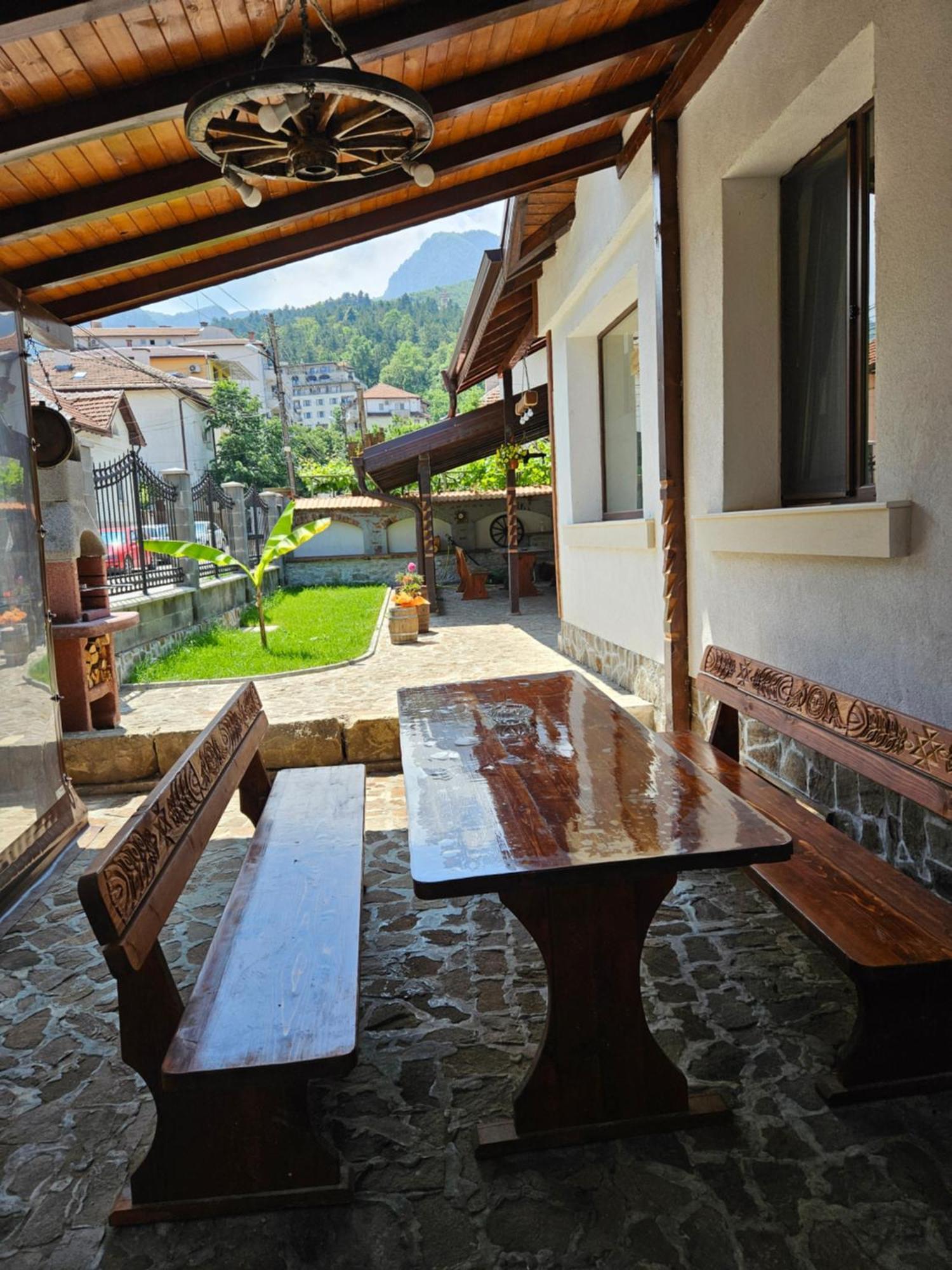 Cozy Rooms In Vratsa By Georgievi エクステリア 写真